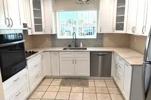 8881 NW 11th St, Pembroke Pines, FL 33024 - Photo 18