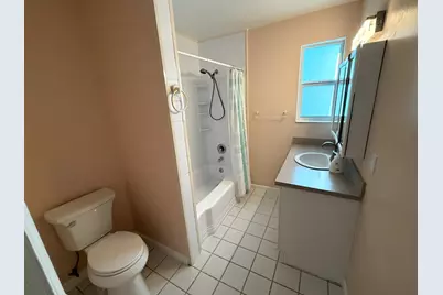 8881 NW 11th Street, Pembroke Pines, FL 33024 - Photo 10