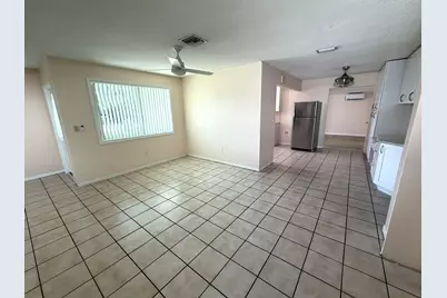 8881 NW 11th Street, Pembroke Pines, FL 33024 - Photo 12
