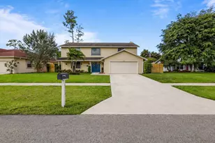 14364 Larkspur Ln, Wellington, FL 33414 - Photo 2
