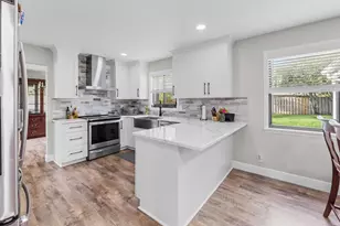 14364 Larkspur Ln, Wellington, FL 33414 - Photo 6