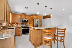 648 NW 30th Ct, Wilton Manors, FL 33311 - Photo 4
