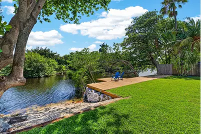 648 NW 30th Court, Wilton Manors, FL 33311 - Photo 2