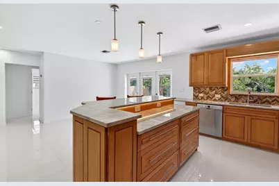 648 NW 30th Court, Wilton Manors, FL 33311 - Photo 10