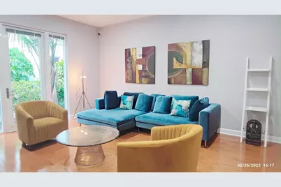 835 NE 16th Terrace, Fort Lauderdale, FL 33304 - Photo 2