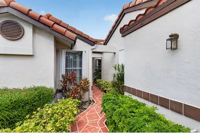 6135 Waldwick Circle, Delray Beach, FL 33484 - Photo 2