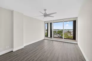 136 Lakeshore Dr, North Palm Beach, FL 33408 - Photo 2
