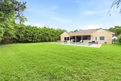10114 Hunt Club Lane, Palm Beach Gardens, FL 33418 - Photo 24