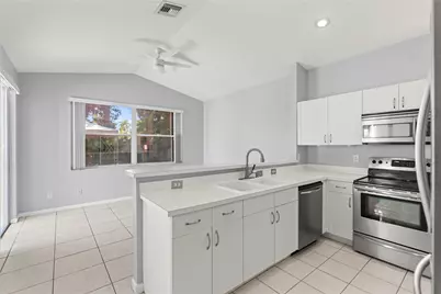 3222 NW 22nd Avenue, Oakland Park, FL 33309 - Photo 10