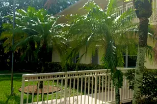 96 Hastings F, West Palm Beach, FL 33417 - Photo 2