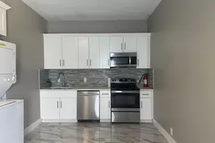 902 SW Abbot Ave, Port Saint Lucie, FL 34953 - Photo 14