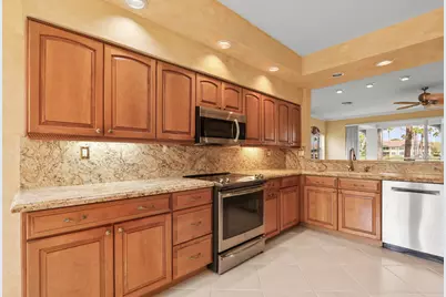 301 S Ryder Cup Cir #301, Palm Beach Gardens, FL 33418 - Photo 6