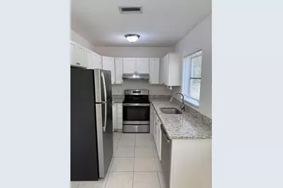 6575 NE 7th Avenue, Boca Raton, FL 33487 - Photo 2