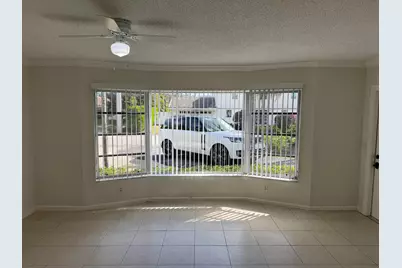 6575 NE 7th Avenue, Boca Raton, FL 33487 - Photo 10