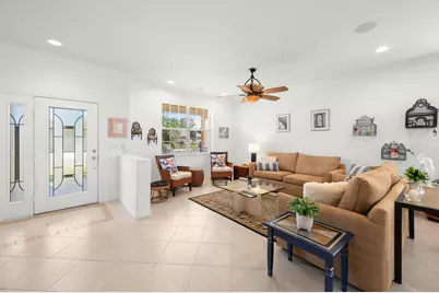 914 NW Sarria Court, Port Saint Lucie, FL 34986 - Photo 2