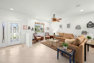 914 NW Sarria Ct, Port Saint Lucie, FL 34986 - Photo 2