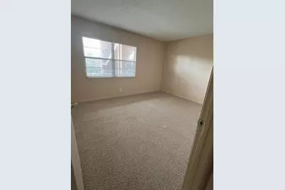 300 SW 130th Terrace #314b, Pembroke Pines, FL 33027 - Photo 6