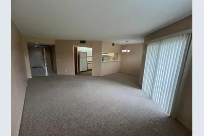 300 SW 130th Terrace #314b, Pembroke Pines, FL 33027 - Photo 4