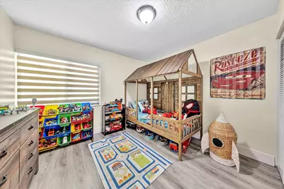 8715 Cleary Boulevard, Plantation, FL 33324 - Photo 6