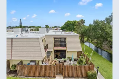 1170 6th Avenue #11, Vero Beach, FL 32960 - Photo 1