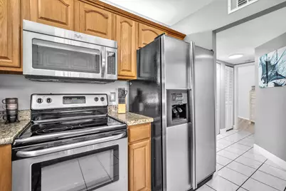 201 Republic Court, Deerfield Beach, FL 33442 - Photo 6