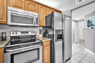 201 Republic Ct, Deerfield Beach, FL 33442 - Photo 6