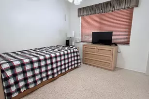 957 W 67th St, Hialeah, FL 33012 - Photo 12