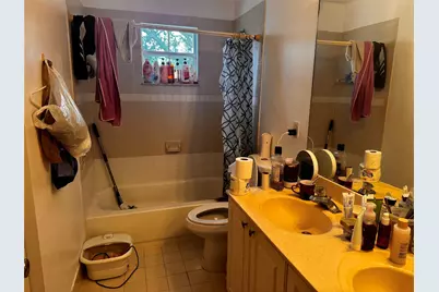 1820 NW 78th Avenue, Pembroke Pines, FL 33024 - Photo 4