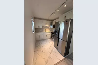 389 Fanshaw J #389, Boca Raton, FL 33434 - Photo 2