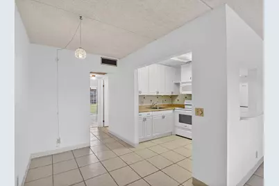 3300 Springdale Boulevard #208, Palm Springs, FL 33461 - Photo 14