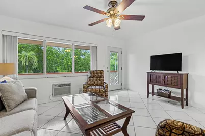 900 SW 10th Terrace #S-19, Hallandale Beach, FL 33009 - Photo 12