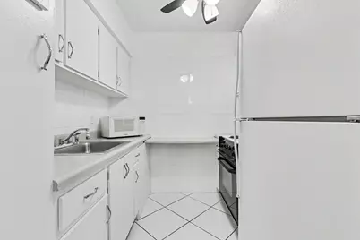 900 SW 10th Terrace #S-19, Hallandale Beach, FL 33009 - Photo 18