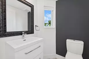 300 SE 5th Ave, Boca Raton, FL 33432 - Photo 30