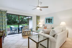 824 Club Dr, Palm Beach Gardens, FL 33418 - Photo 10