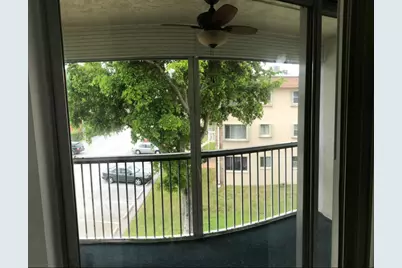 700 Village Green Court #302, Palm Springs, FL 33461 - Photo 14
