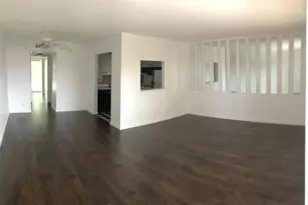 700 Village Green Ct, Palm Springs, FL 33461 - Photo 2