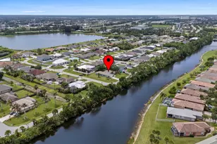 2001 SW Salvatierra Blvd, Port Saint Lucie, FL 34987 - Photo 2