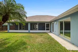 2001 SW Salvatierra Blvd, Port Saint Lucie, FL 34987 - Photo 28