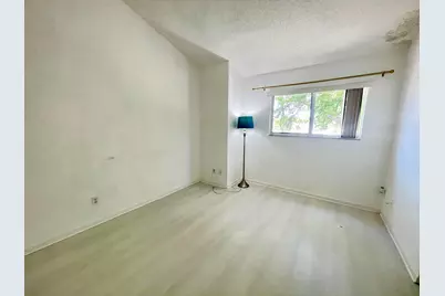 [Address not provided], Oakland Park, FL 33309 - Photo 12