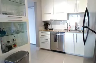 1830 Embassy Dr, West Palm Beach, FL 33401 - Photo 10