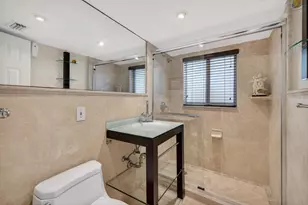 2300 NE 16th Ave, Wilton Manors, FL 33305 - Photo 18