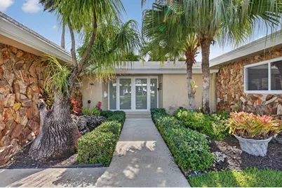 2300 NE 16th Avenue, Wilton Manors, FL 33305 - Photo 2