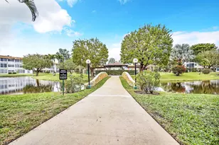 4805 NW 35th St, Lauderdale Lakes, FL 33319 - Photo 44