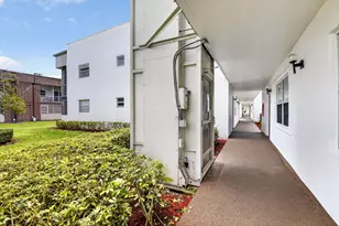 421 Piedmont, Delray Beach, FL 33484 - Photo 2