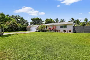 153 SE 30th Ave, Boynton Beach, FL 33435 - Photo 1