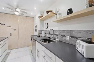 4330 Hillcrest Dr, Hollywood, FL 33021 - Photo 4