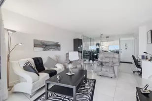 4330 Hillcrest Dr, Hollywood, FL 33021 - Photo 14