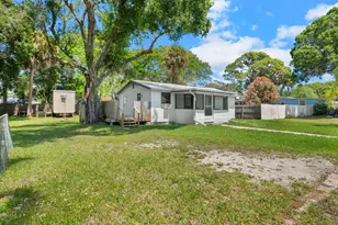 390 Baysinger Ave, Fort Pierce, FL 34982 - Photo 1