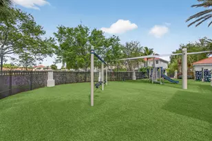 12054 Aviles Cir, Palm Beach Gardens, FL 33418 - Photo 54