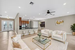 12054 Aviles Cir, Palm Beach Gardens, FL 33418 - Photo 10